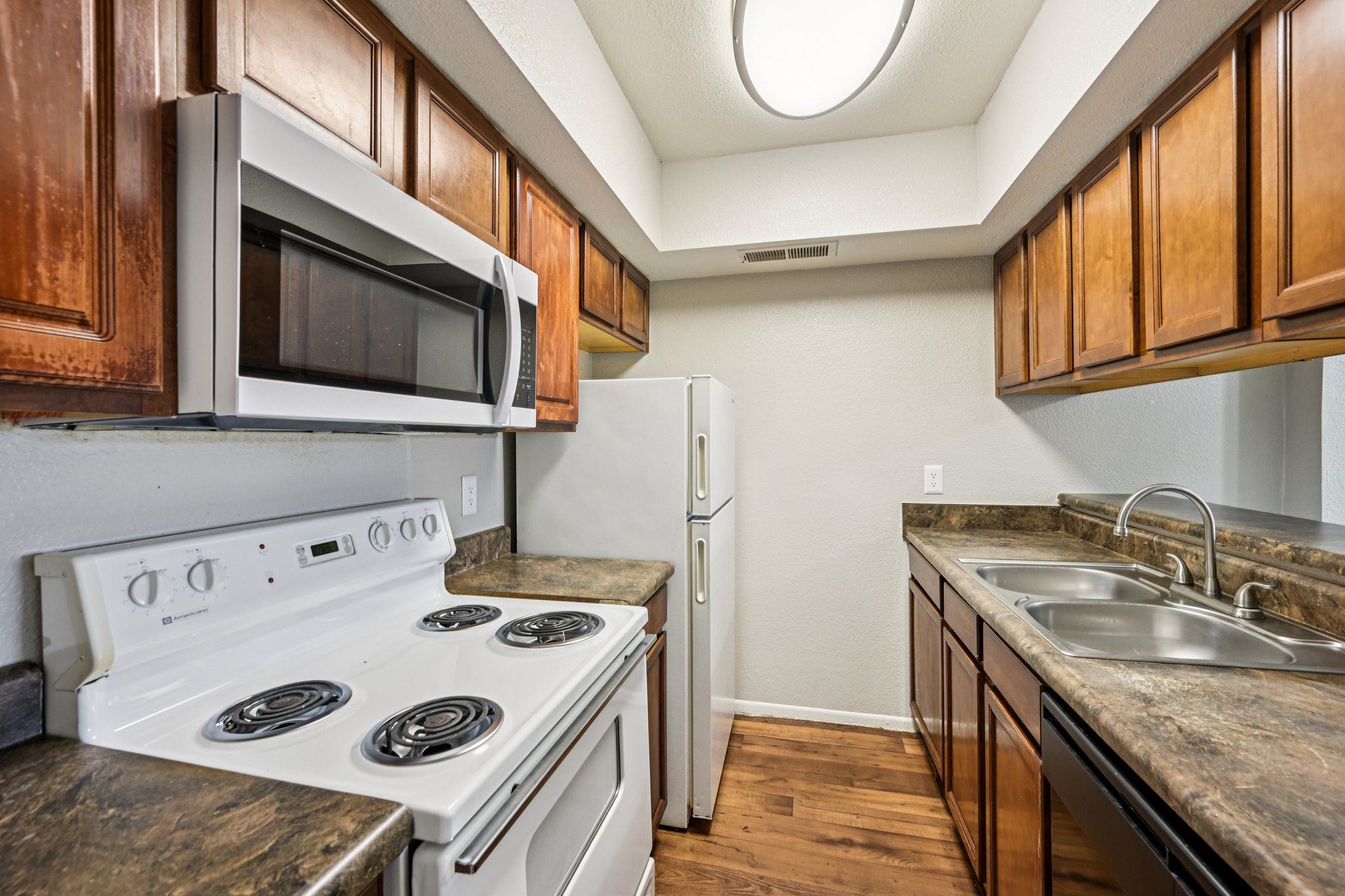 Sycamore Square Apartments photo 3